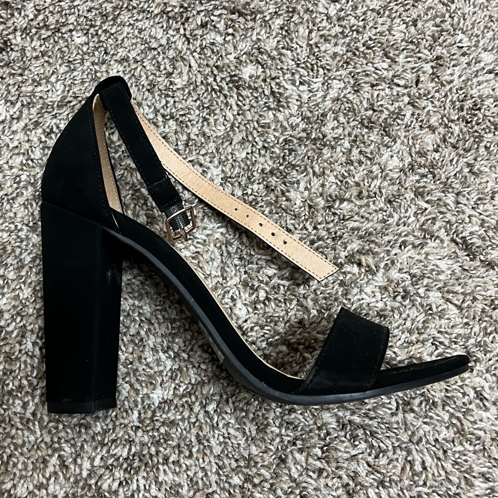 Black high heels - Picture 5 of 6